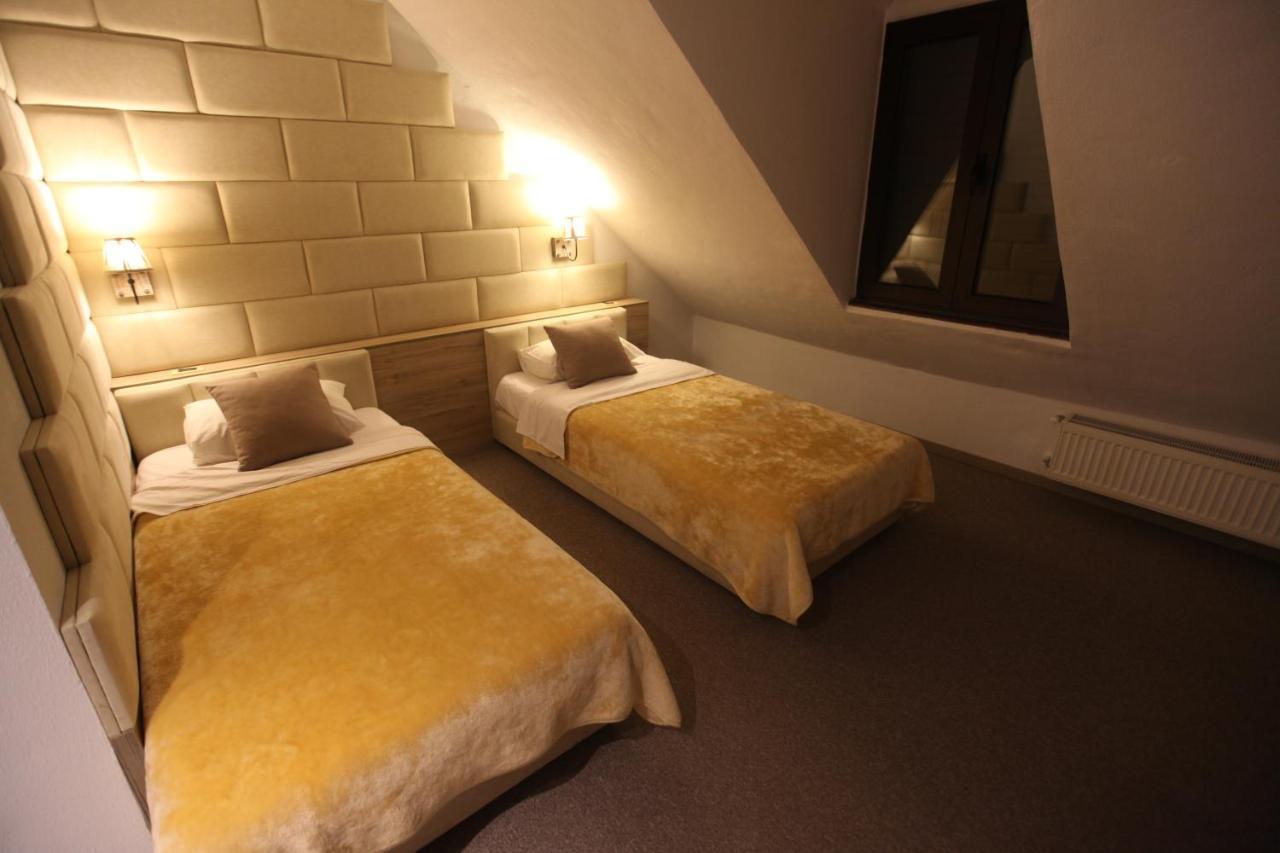 Hotel Alpin Llogara Dukat Extérieur photo