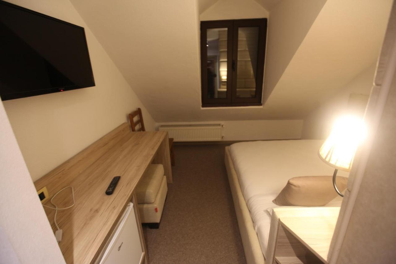 Hotel Alpin Llogara Dukat Extérieur photo
