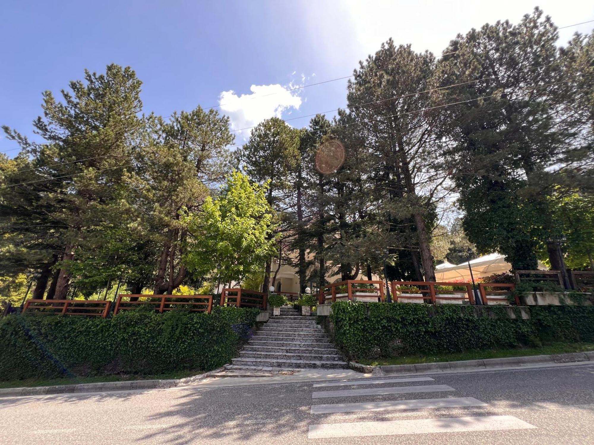 Hotel Alpin Llogara Dukat Extérieur photo